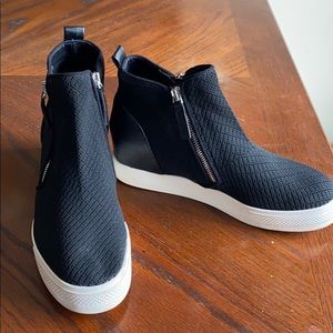 Steve Madden black high top platforms size 9